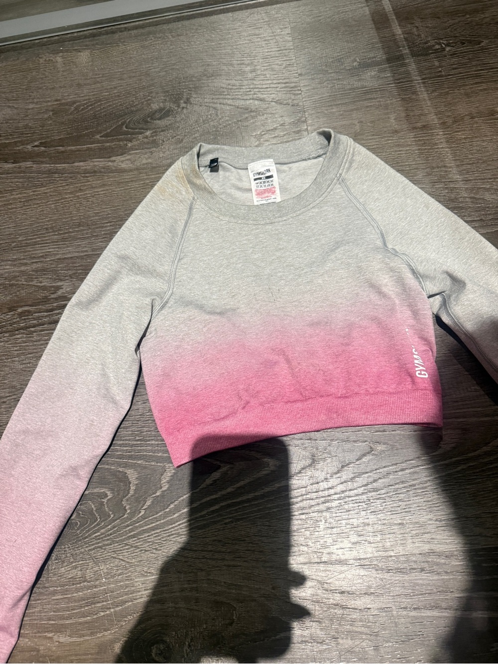 Women’s Gymshark Ombre Gray to Pink Cropped Workout Fit